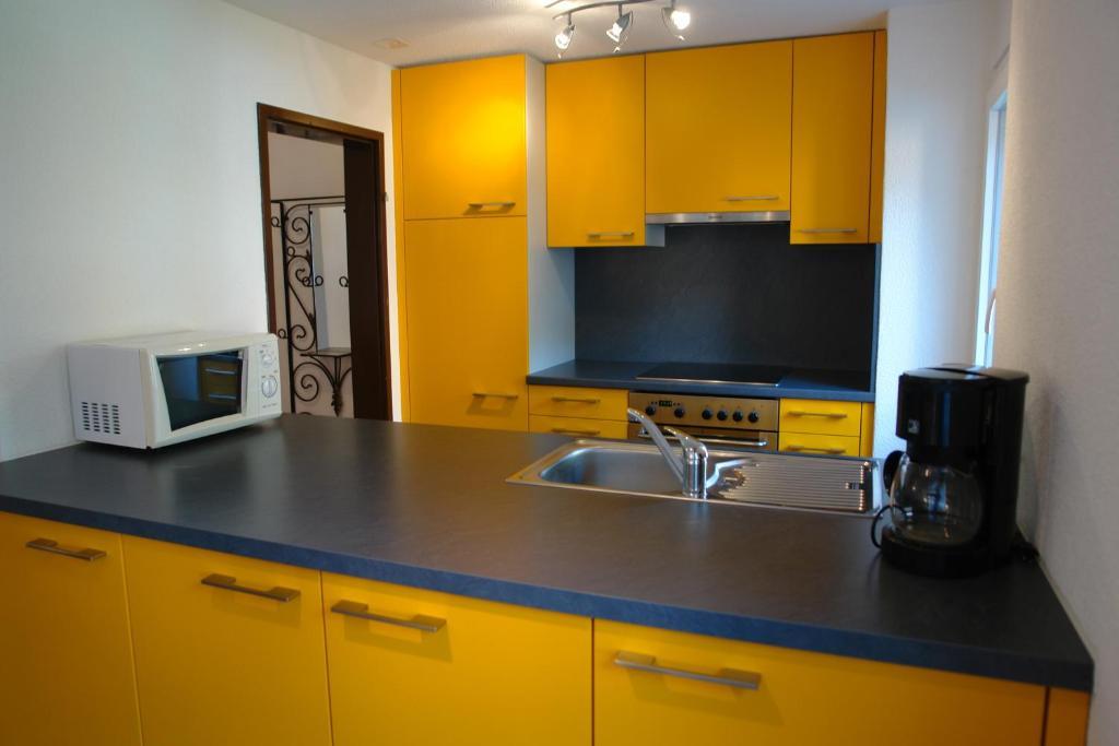 Myzermatt Monazit Apartment Стая снимка